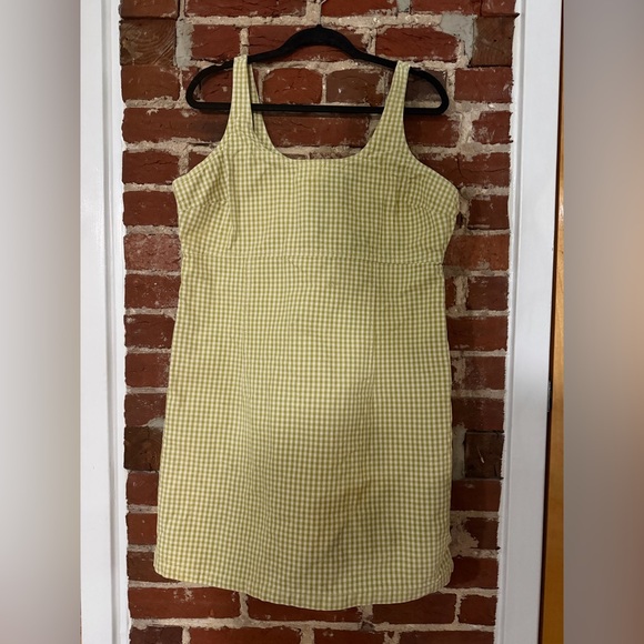 Levi’s Roy Structured Dress in Green Gingham - Picture 9 of 11
